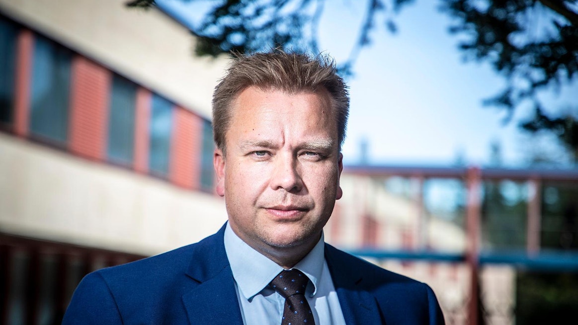Antti Kaikkonen ilmoittaa ennen juhannusta, lähteekö ehdolle keskustan puheenjohtajaksi.