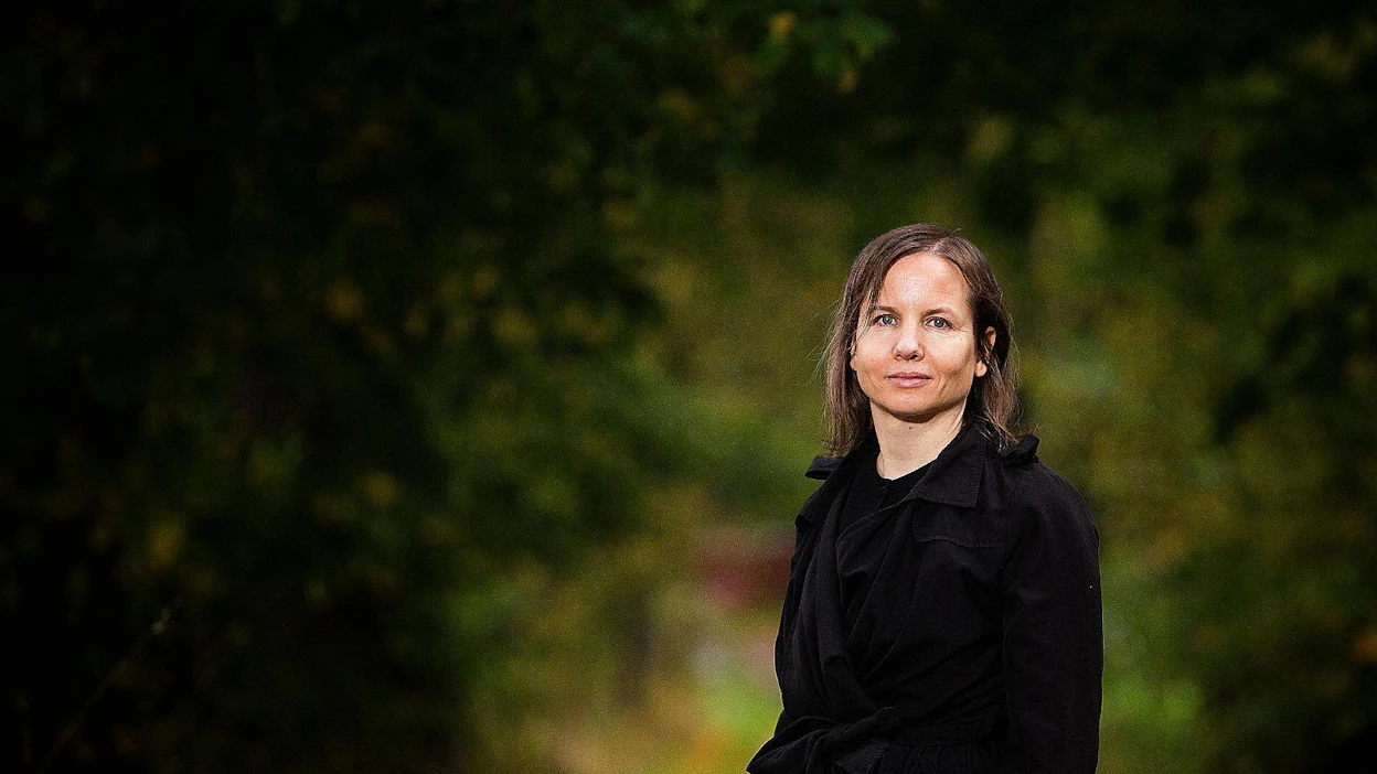 Tuotantoeläimistä Saara Kupsala nostaa esiin broilerit. Rotuja on jalostettu niin, että niiden lihakset kasvavat nopeasti.