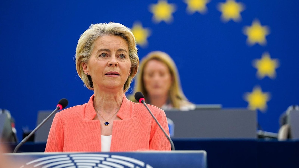 Ursula von der Leyen kertoi Euroopan komission tulevan vuoden hankkeista.