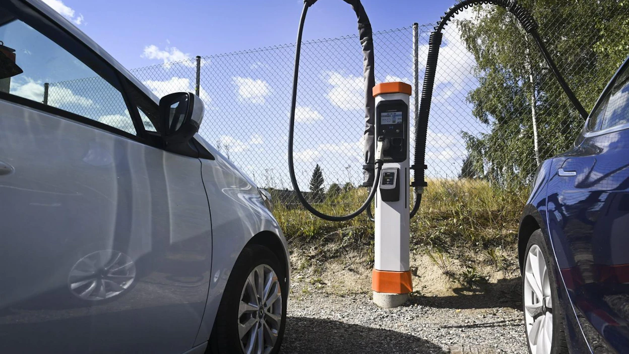 Kempower suunnittelee ja valmistaa muun muassa henkilöautojen ja liikkuvien työkoneiden pikalatauslaitteita ja -ratkaisuja. LEHTIKUVA / EMMI KORHONEN