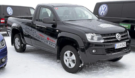 Amarok-malliston uusin tulokas on lyhytohjaamoinen ja pidempilavainen vaihtoehto. Myös moottorivalikoimassa on tapahtunut muutoksia. Nykyiset moottorivaihtoehdot ovat 2,0 TDI -versioita, 103 ja 132 kW tehoilla.