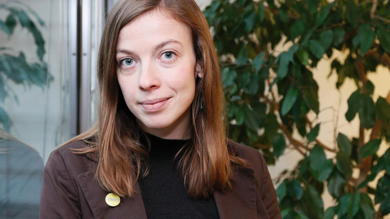 Li Andersson haukkuu perussuomalaisia rasismilla ratsastavaksi puolueeksi.
