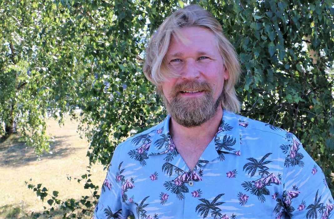 Matti Ristinen esittää tulevassa Kaikki synnit -sarjassa vanhempaa konstaapelia Jussi Ritolaa.