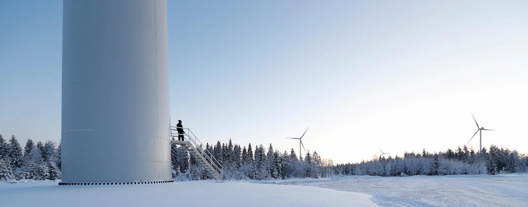 Metsähallitus etsii uusia tuulivoima-alueita erityisesti Pohjois-Suomesta. Kuvan tuulivoimalat sijaitsevat Kalajoella.