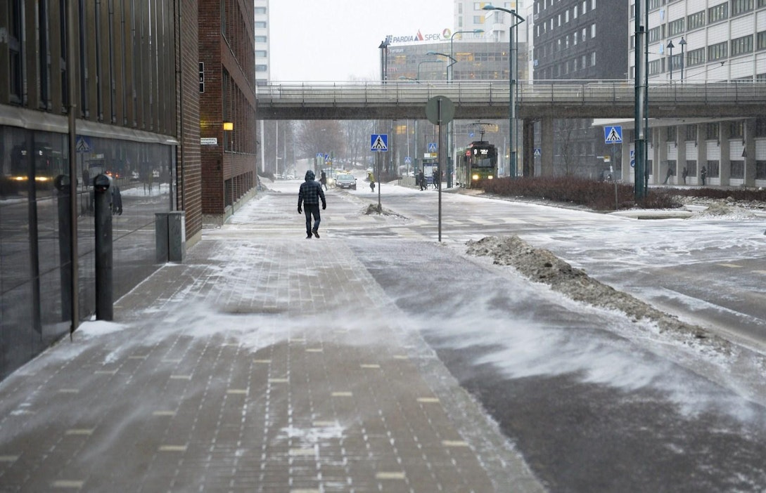 Tuulivaroitus koskee useita maakuntia. LEHTIKUVA / EMMI KORHONEN