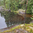 Tyynellä säällä sinilevää voi kerääntyä loppukesästä ja alkusyksystä näkyville myös sellaisissa järvissä, joissa veden sinileväpitoisuus on pieni.