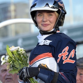 Agnes Larsson on jo syyskuussa rikkonut aiemmat ennätyksensä voittojen ja sisään ajetun rahan määrässä.