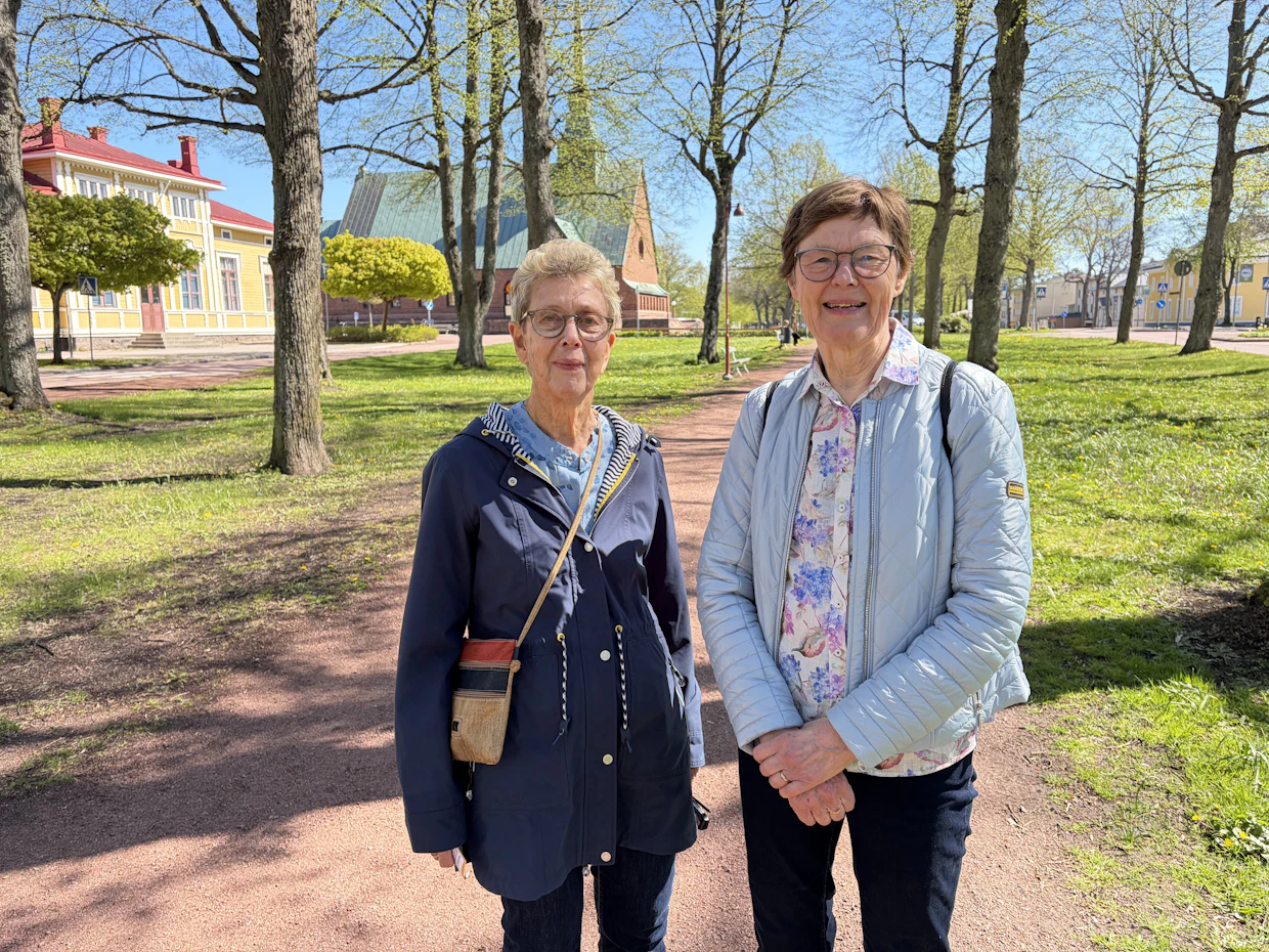 Anna-Stina Donner ja Berit Eklund ovat itsekin valmiita puolustamaan Ahvenanmaata kaikin keinoin.