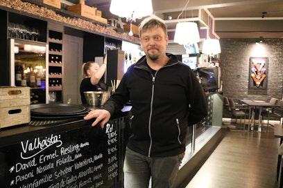 Ravintoloitsija Jari Ruonakosken mukaan ruokaelämysten luominen vaatii laadukkaita raaka-aineita sekä ravintola-alan ammattilaisten vahvaa osaamista.