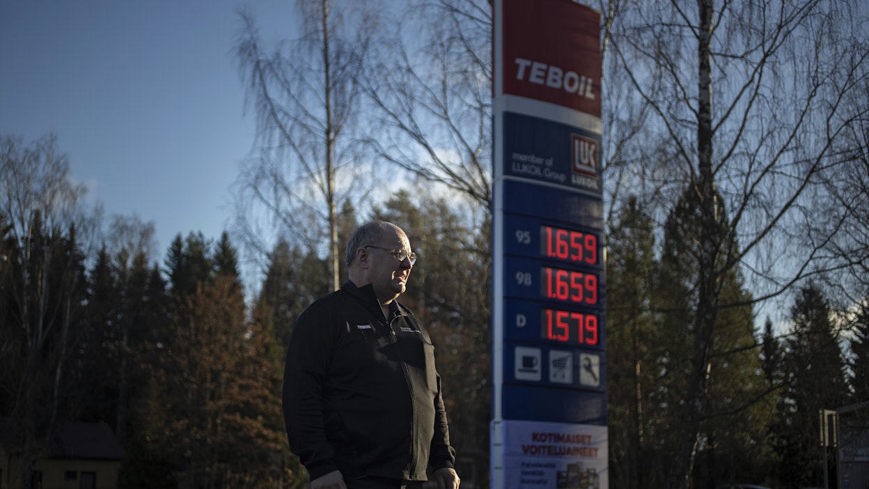 Marko Kauppinen on pyörittänyt Teboil-huoltoasemaa Vesannolla vuodesta 2018.