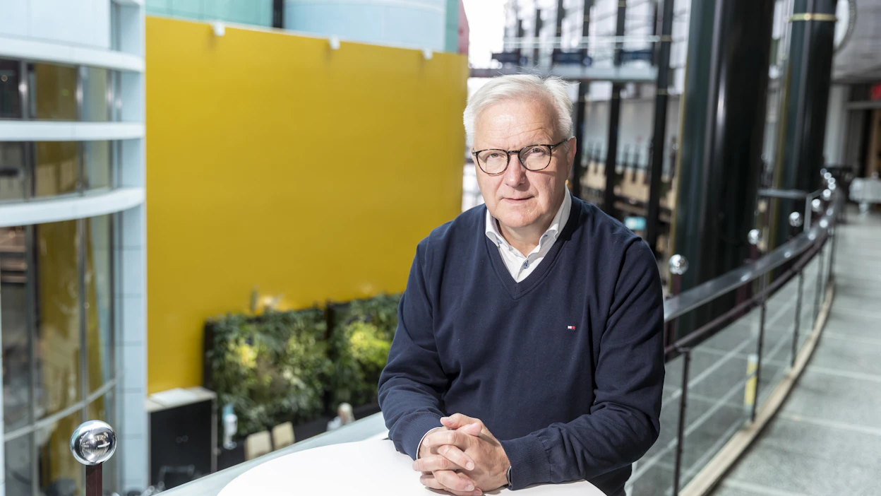 Olli Rehn näkee, että läntisten demokratioiden ja autoritaaristen valtioiden vastakkainasettelu on syventynyt.