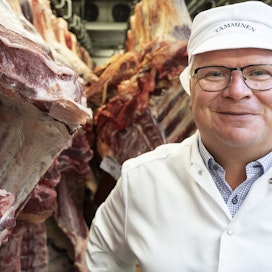 Rotukarjanlihalla ei tehdä nyt tulosta, mutta toimitusjohtajan Pasi Tammisen mukaan yrityksessä kehitetään jatkuvasti uusia tuotteita, jotta liha saataisi liikkumaan.
