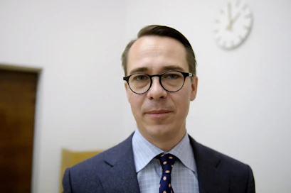 Carl Haglund kertoo Helsingin Sanomille, ettei halua jatkokaudelle RKP:n johdossa. LEHTIKUVA / Vesa Moilanen