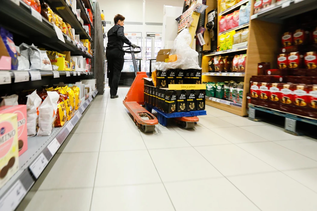 Markettien myynti on kasvanut koronan aikana. Mökkikunnissa myynnin kasvu on ollut suurempaa kuin muualla.