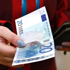 Suomalaiset uskovat, että seuraavan vuoden aikana heiltä jää rahaa säätöön.