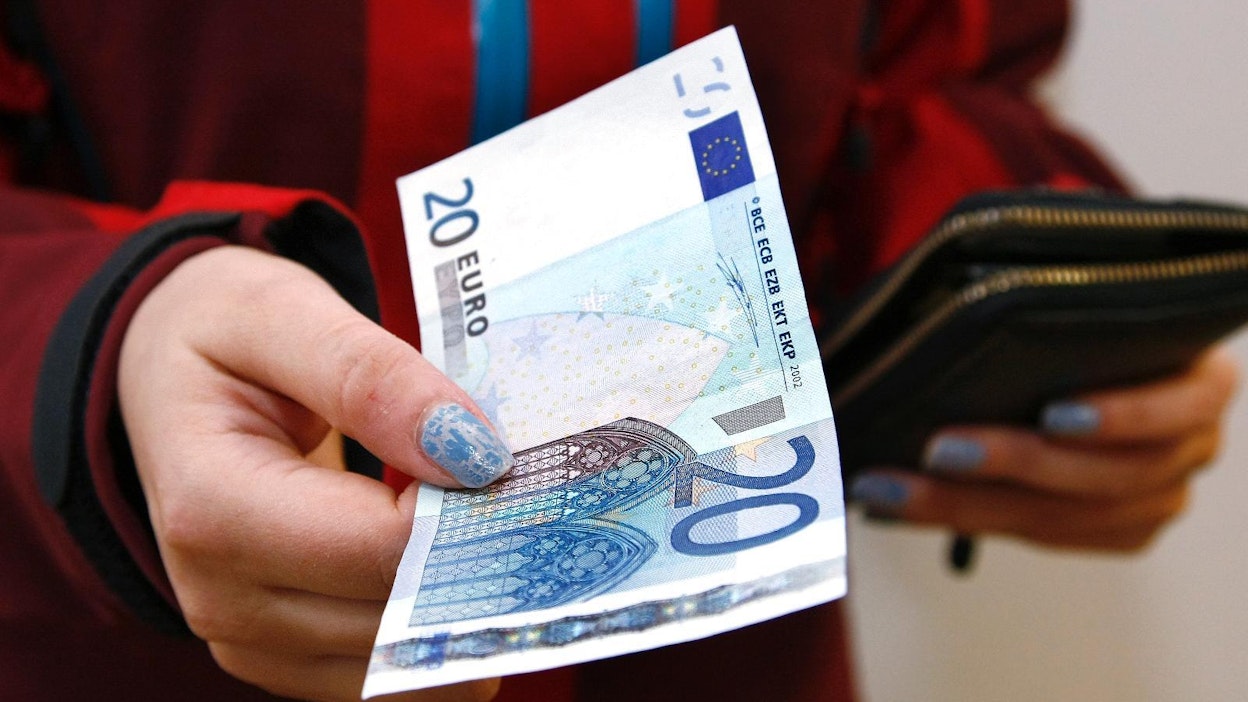 Suomalaiset uskovat, että seuraavan vuoden aikana heiltä jää rahaa säätöön.