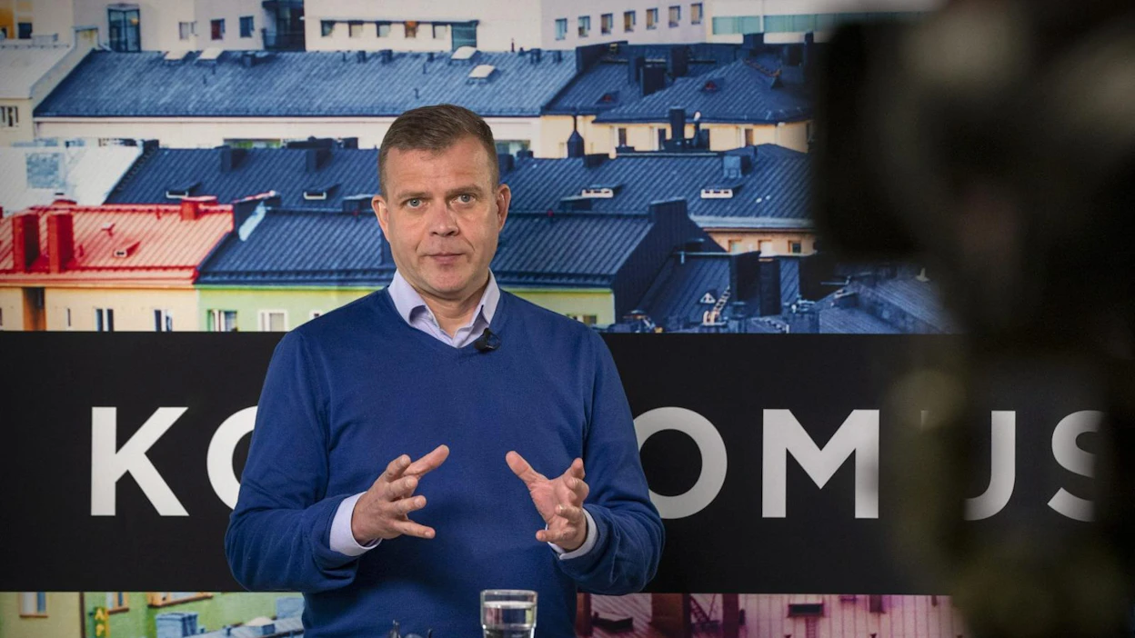 Kokoomus on suosituin puolue 19,6 prosentin kannatuksella Ylen tuoreessa kuntavaalimittauksessa. Kuvassa kokoomuksen puheenjohtaja Petteri Orpo. LEHTIKUVA / Roni Lehti