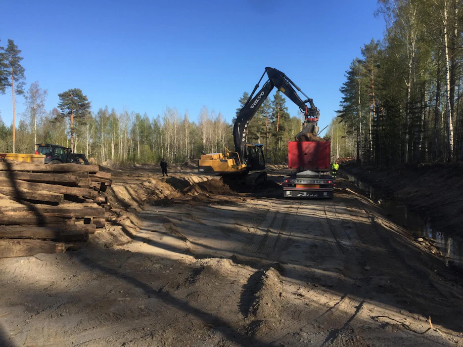 Uuden VVR Woodin puukerrostalotehtaan rakentaminen alkoi toukokuussa Heinolassa maanrakennustöillä.