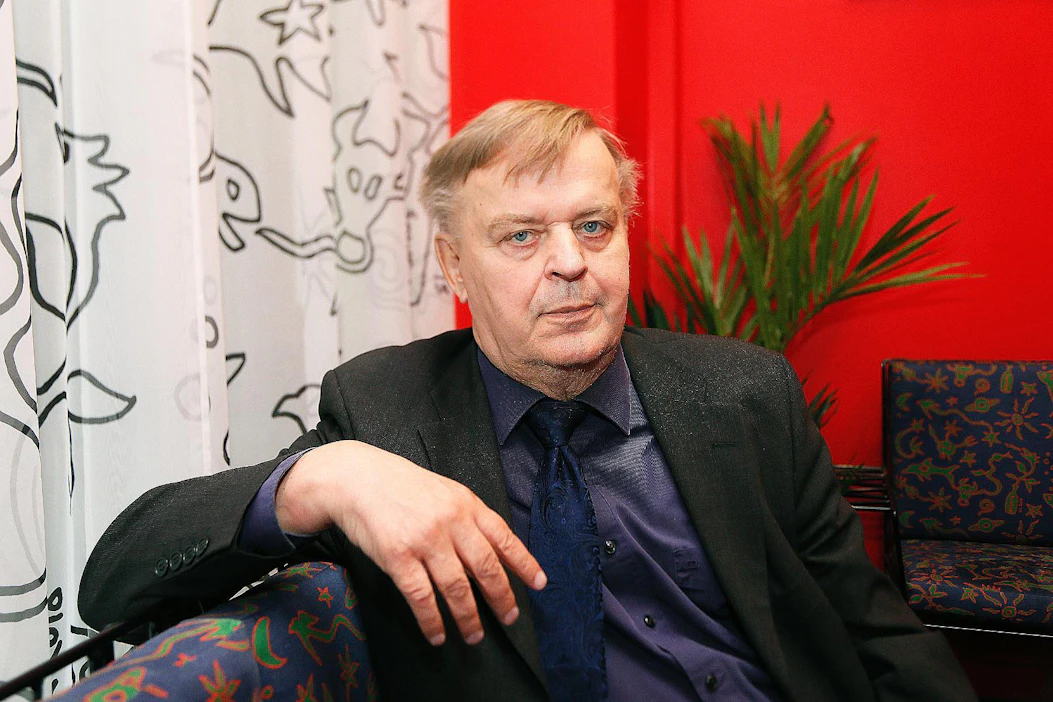 ”Se, että tämän sanotaan olevan Suomen tasavallan 100-vuotisen historian suurin uudistus, osoittaa suurta historiattomuutta. Eiköhän esimerkiksi torpparien vapauttamislaki 1920-luvulla ollut vielä suurempi uudistus?”, neljä vuotta eläkkeellä ollut valtiosihteeri Raimo Sailas sanoo hallituksen sote-uudistuksesta.