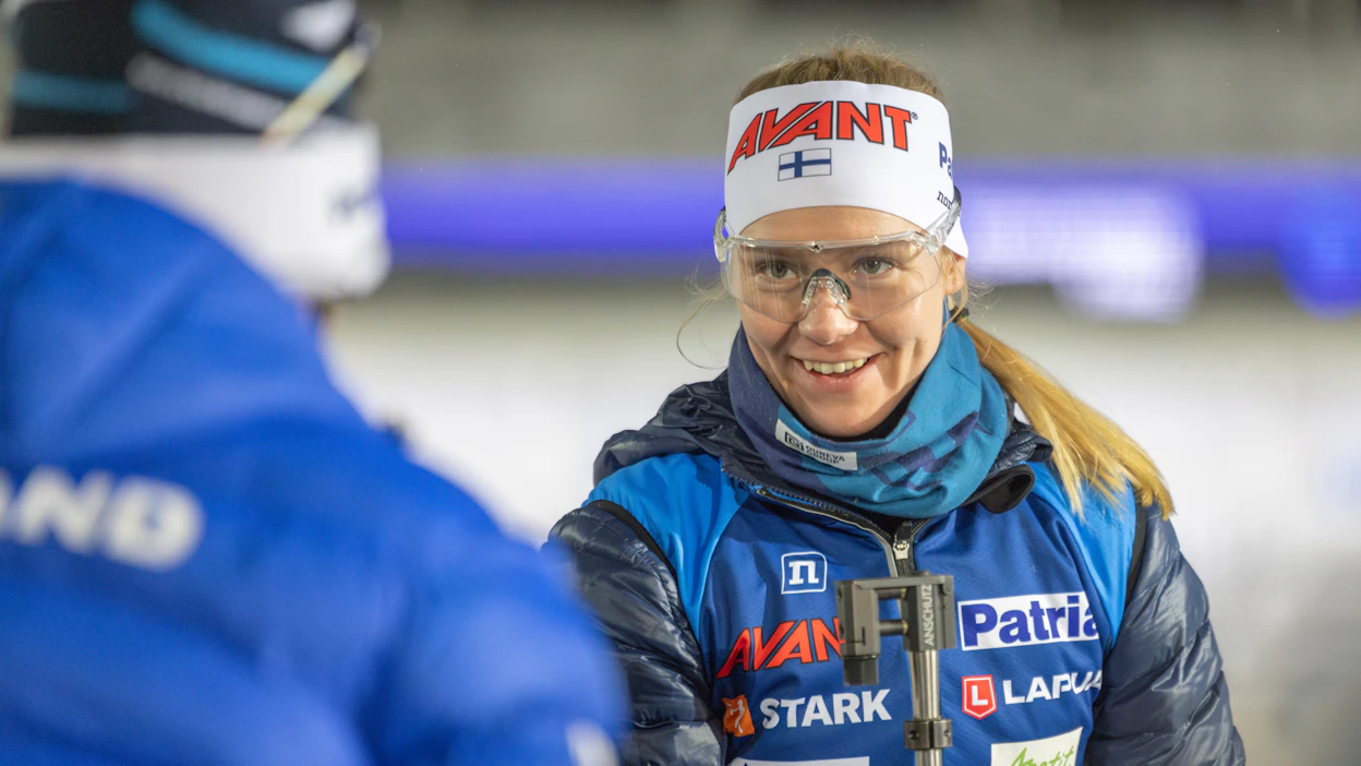 Joutsassa kasvanut ampumahiihtäjä Suvi Minkkinen on tämän talvikauden suomalainen onnistuja.