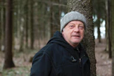 "Osaan vaihtaa moottorisahaan ketjun ja viilata terän", vakuuttaa Matti Rönkä.