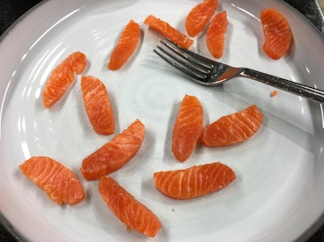 Kirjolohen rakenne ja maku paranevat oikein tehdyssä raakakypsytyksessä.