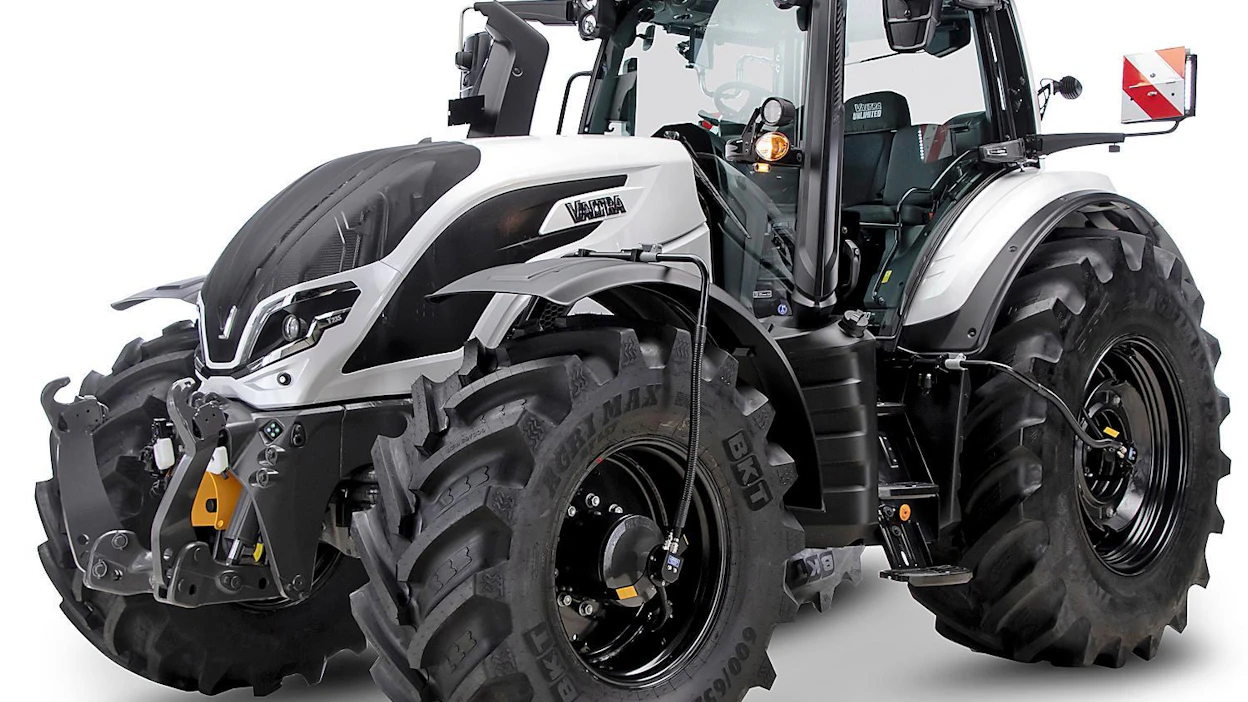 N- ja T-sarjan Valtroihin saa nyt Unlimited -varusteena PTG:n paineensäätöjärjestelmän. Alkuvaiheessa mukana on esimerkiksi Trelleborgin, Mitaksen, Michelinin, BTK:n ja Bridgestonen isompia rengaskokoja.