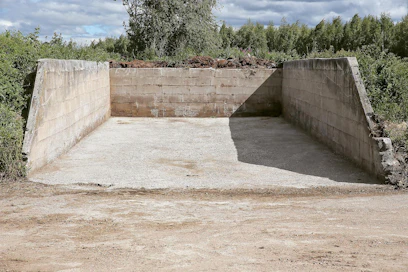 Maassamme on paljon tukevarakenteisia laakasiiloja, jotka ovat jääneet vähälle käytölle.