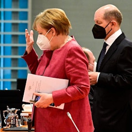 Päätös merkitsee sitä, että Saksan liittopresidentti voi allekirjoittaa elpymispaketin mahdollistavan budjettipäätöksen ratifioinnin. Kuvassa liittokansleri Angela Merkel.