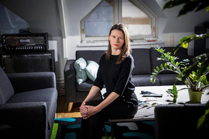 Oululaisen peliyhtiö Fingersoftin toimitusjohtajalla Celine Pasulalla on lähes 14 vuoden kokemus mobiilipelialalta. Hän on uransa aikana työskennellyt kolmessa eri peliyhtiössä.
