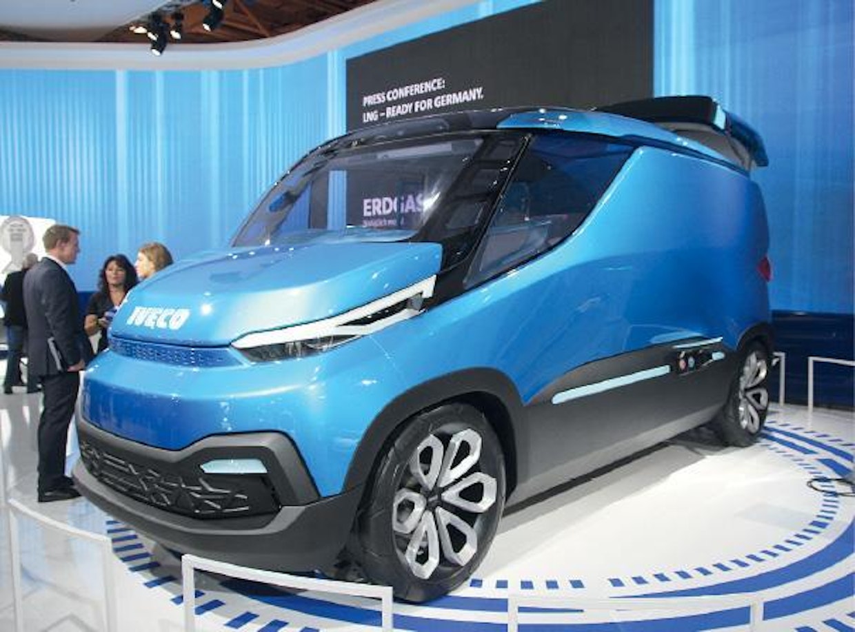Iveco toi esille oman näkemyksensä tulevaisuuden pakettiautosta. Vision Concept on tutkielma noin 10 vuoden kuluessa markkinoille tulevasta mallista. Kärkenä ovat läpinäkyvät etupilarit, panoraamanäyttö tuulilasissa, automatisoitu kuormausjärjestelmä ja Dual Energy System -voimanlähde.