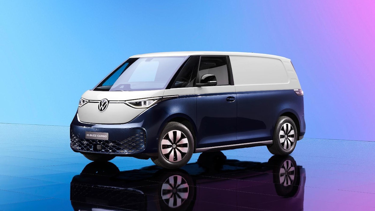 ID.Buzz ja ID.Buzz Cargo noudattavat Volkswagenin kestävän kehityksen strategiaa, jonka mukaan suuri osa autoissa käytetyistä materiaaleista on valmistettu kierrätetyistä materiaaleista ja sisätiloissa ei ole käytetty lainkaan oikeaa nahkaa.