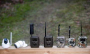 Vasemmalta oikealle Reolink  Go PT, Reolink  Go, Burrel S12  HD + SMS Pro, Burrel S12 HD+SMS III, Uovision  Glory 4G LTE, Uovision  Compact 4G LTE ja Uovision UM595-2G SMS.