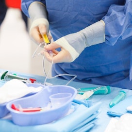 Jos teho-osastojen kantokyky ylittyy, silloin joudutaan siirtämään leikkauksia, joiden jälkeen potilas tarvitsee tehohoitoa.