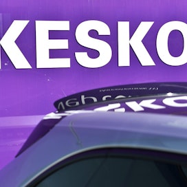 Toukokuussa alkaneiden yt-neuvotteluiden piirissä oli Keskon koko autoliiketoiminnan henkilökunta, noin 1 360 ihmistä.