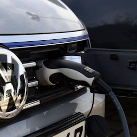 Volkswagenin tavoite on kaupata 22 miljoonaa sähköautoa vuoteen 2028 mennessä. LEHTIKUVA/AFP