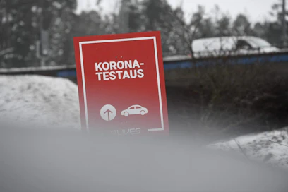 Asukaslukuun suhteutettuna koronaviruksen ilmaantuvuus on Suomessa nyt 91,5 tartuntaa sataatuhatta asukasta kohden kahden viikon aikana. LEHTIKUVA / EMMI KORHONEN