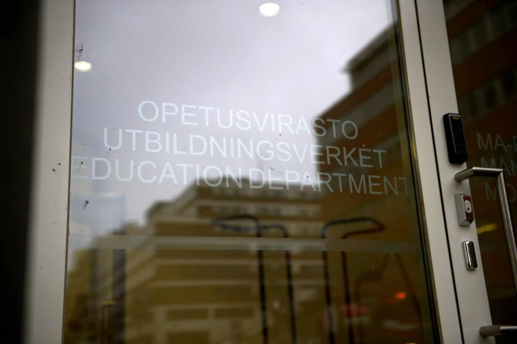 Esitutkinnan perusteella entisen tietohallinnon työntekijän epäillään tilanneen vuosien 2006–2016 aikana noin yhdeksän miljoonan euron arvosta laitteita, joita ei ole koskaan toimitettu opetusvirastoon. LEHTIKUVA / EMMI KORHONEN