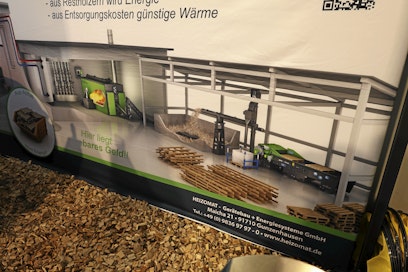 Volter Oy on Heizomatin uusi maahantuoja. Yhteistyötä on tehty aiemminkin. Kuva Heizomatin osastolta Agritechnicasta, missä esiteltiin teollisuuslaitokseen sopivaa pakkausmateriaalien polttamiseen perustuvaa lämmöntuotantoa. 