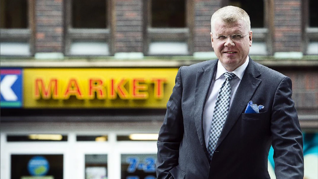 Pääjohtaja Matti Halmesmäki kummastelee, miksei Keskon ja K-kauppiaiden toimintaa paikallisuuden hyväksi arvosteta. Kari Salonen