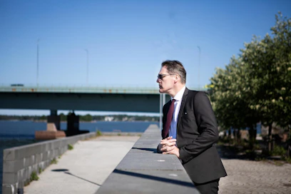 "Pojat pitää pitää mukana järjestelmässä vaikka väkisin", toteaa Risto Murto.