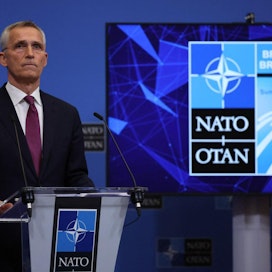 Jens Stoltenberg jatkaa sotilasliitto Naton pääsihteerinä. LEHTIKUVA / AFP