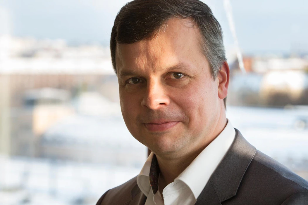 "Teemme parhaamme, että tuotteiden ja palveluiden toimitukset sujuisivat mahdollisimman normaalisti asiakkaillemme", Hankkija toimitusjohtaja Jyrki Lepistö vakuuttaa.