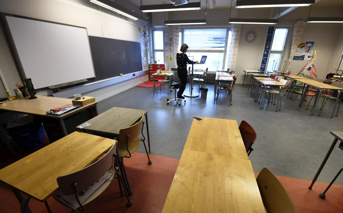 Tämän hetken suunnitelman mukaan kouluissa jatketaan etäopetusta ainakin 13. toukokuuta asti. LEHTIKUVA / Vesa Moilanen