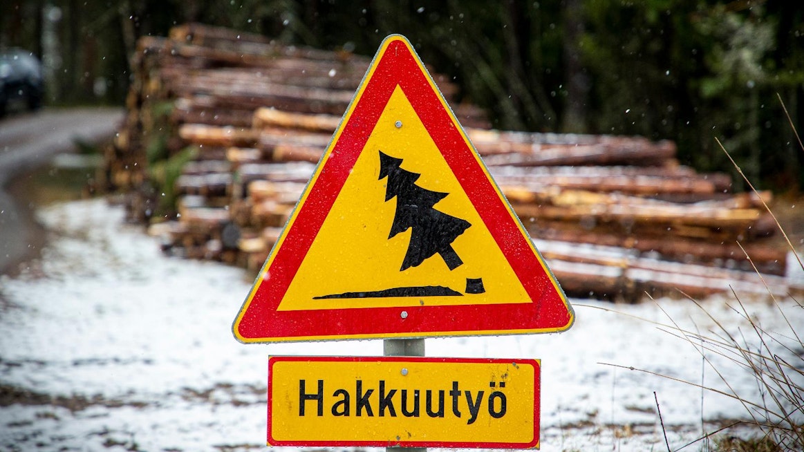 Harvennuksilla voidaan vaikuttaa puuston hiilivarastoon, raaka-aineen jalostusarvoon ja puulajijakaumaan.