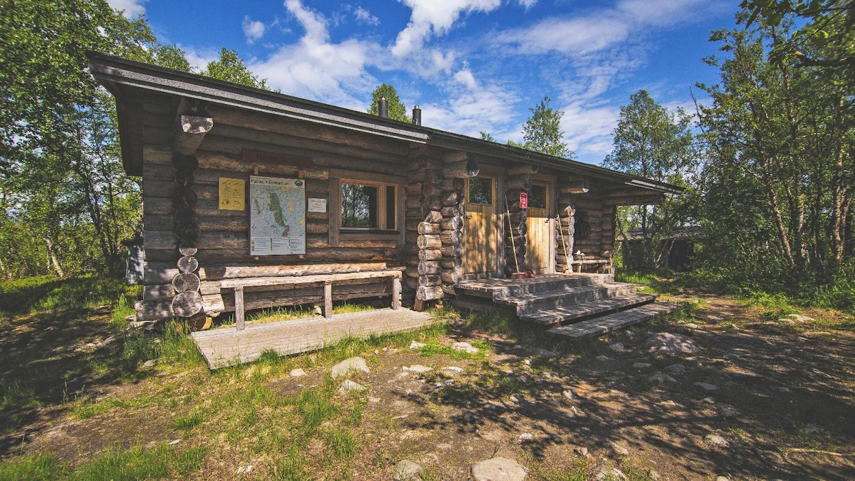 Vuositasolla Hannukurun taukopaikalla poltetaan puuta noin 170 kuutiota.