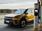 Ladattavien autojen yleistyminen lisää latauspaikkojen tarvetta.