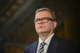 Pääministeri Petteri Orpon johtama kokoomus on tullut vuoden takaisesta kyselystä alaspäin 2,3 prosenttiyksikköä. RONI REKOMAA / LEHTIKUVA. 
