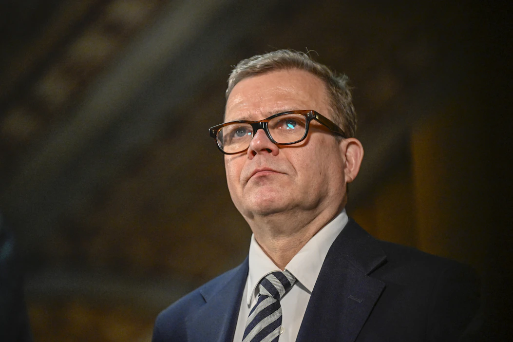 Pääministeri Petteri Orpon johtama kokoomus on tullut vuoden takaisesta kyselystä alaspäin 2,3 prosenttiyksikköä. RONI REKOMAA / LEHTIKUVA.