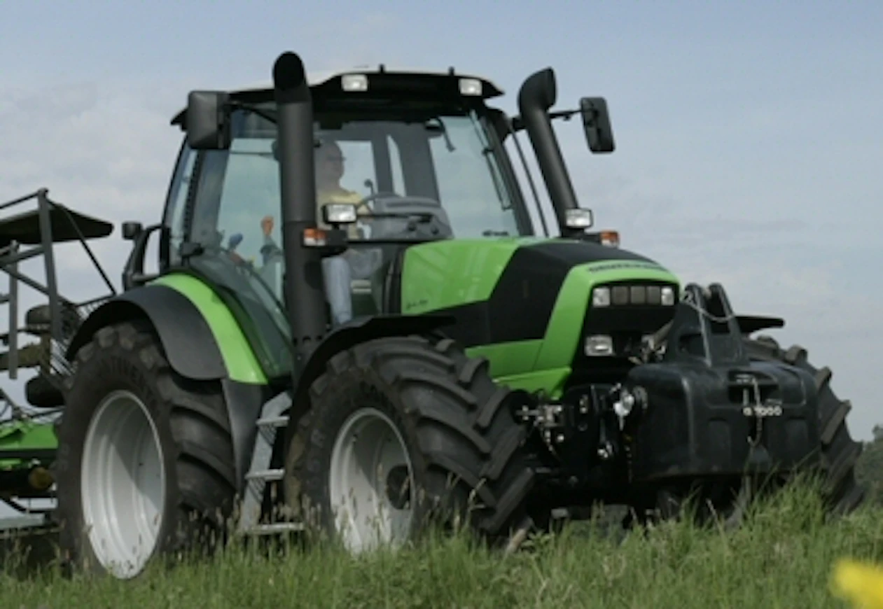 08DFAgrotronM